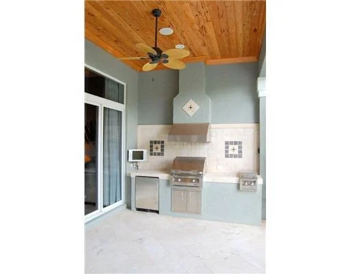 Photo of 17106 BAY Street