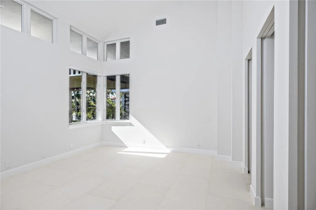 Photo of 7023 SE Harbor Circle