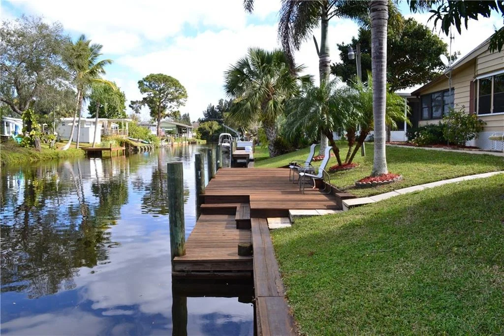 Photo of 191 SE Paradise Place