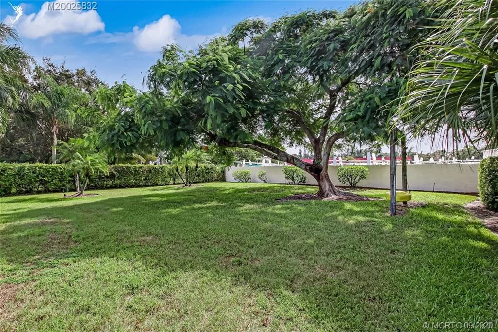Photo of 3792 SE Fairway W