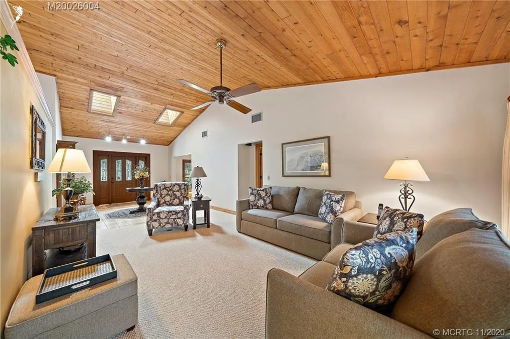 Photo of 254 SE Wells Drive