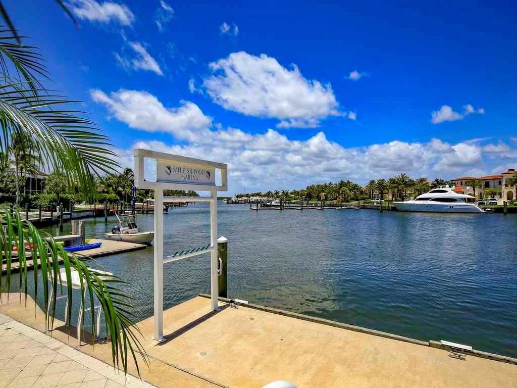 Photo of 7000 SE Lakeview Terrace