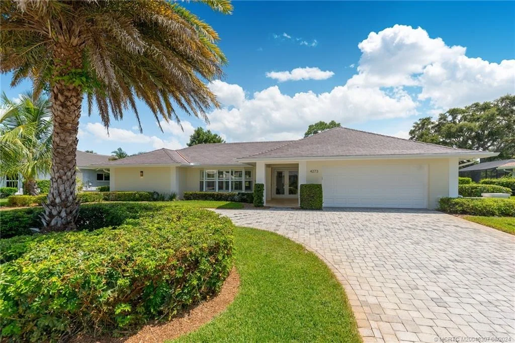 Photo of 4273 SE Fairway E