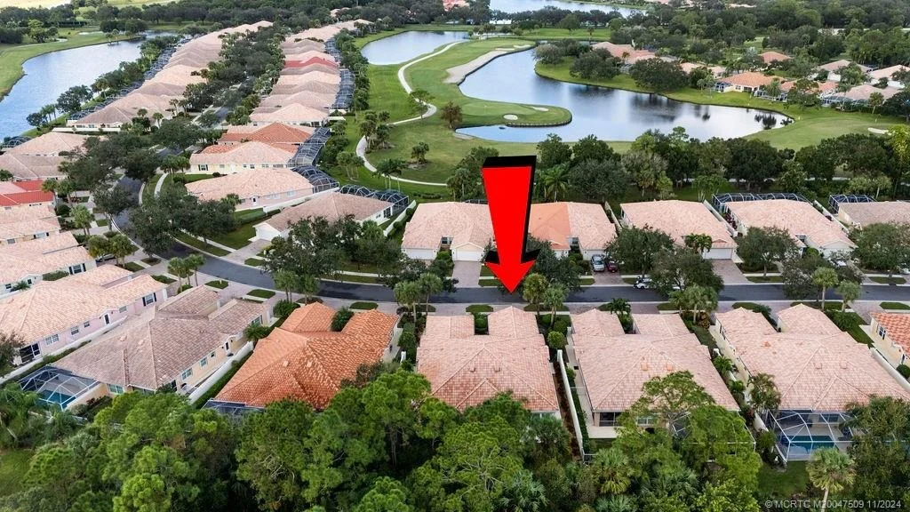 Photo of 900 SW Balmoral Trace