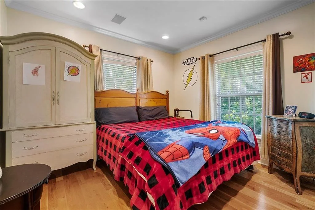 Photo of 5321 Point Lane E