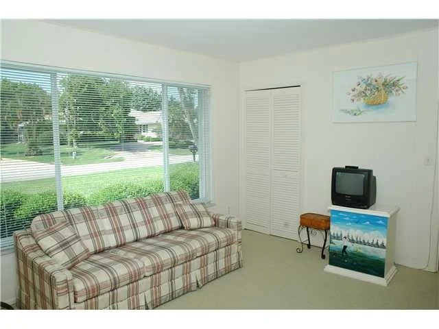 Photo of 4283 SE Fairway East