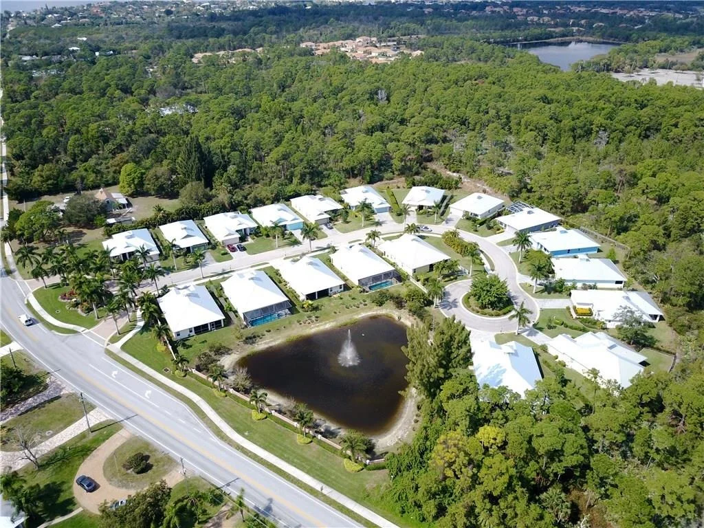 Photo of 2454 NW Hummingbird Circle