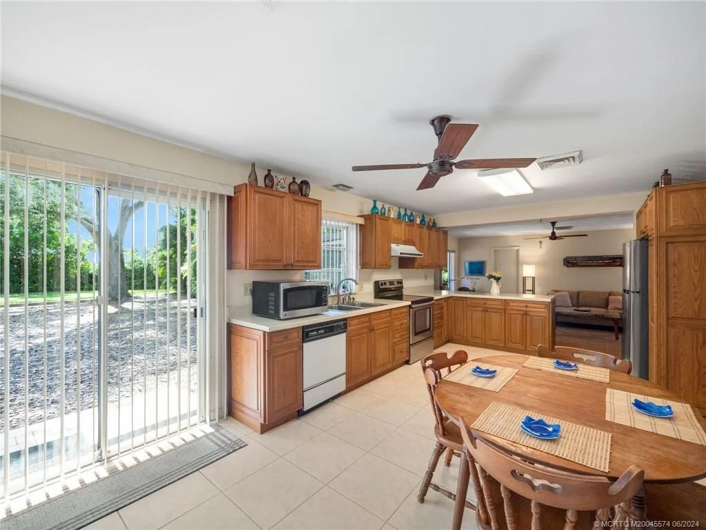 Photo of 1023 NW Pine Lake Drive