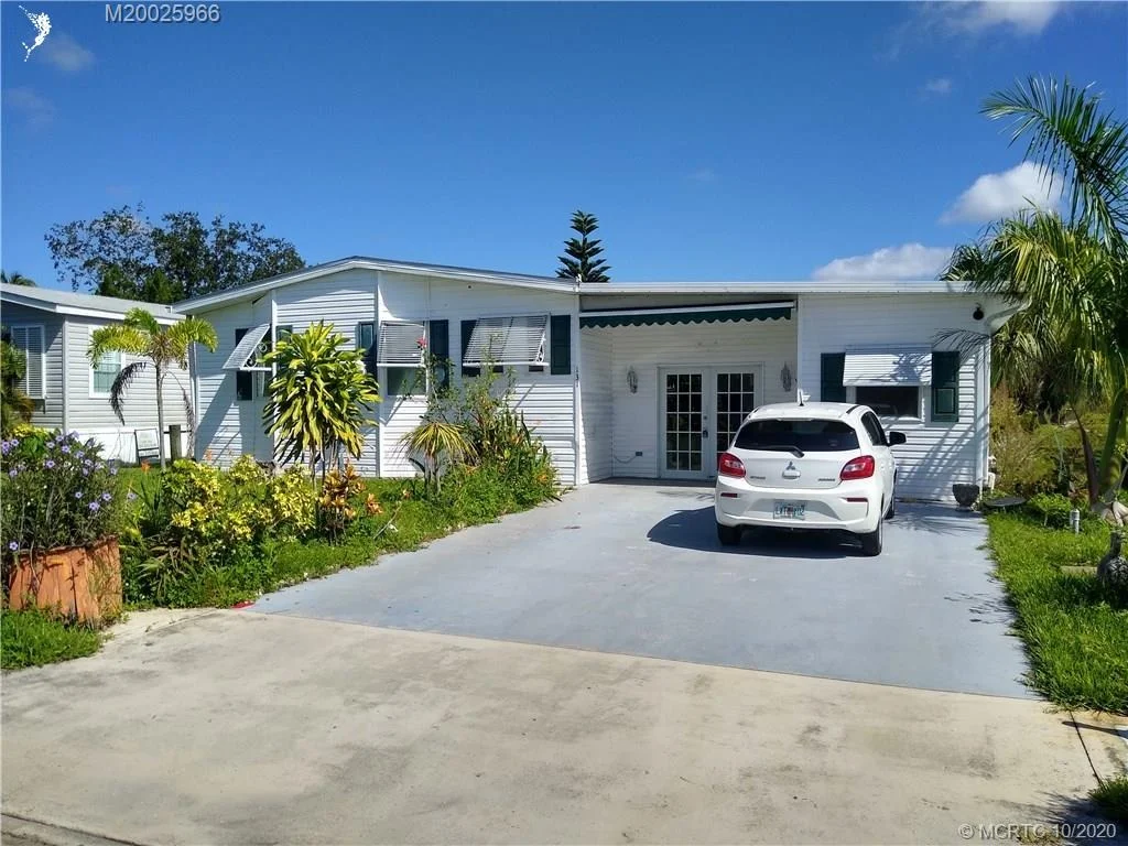 Photo of 131 SE Paradise Pl Place