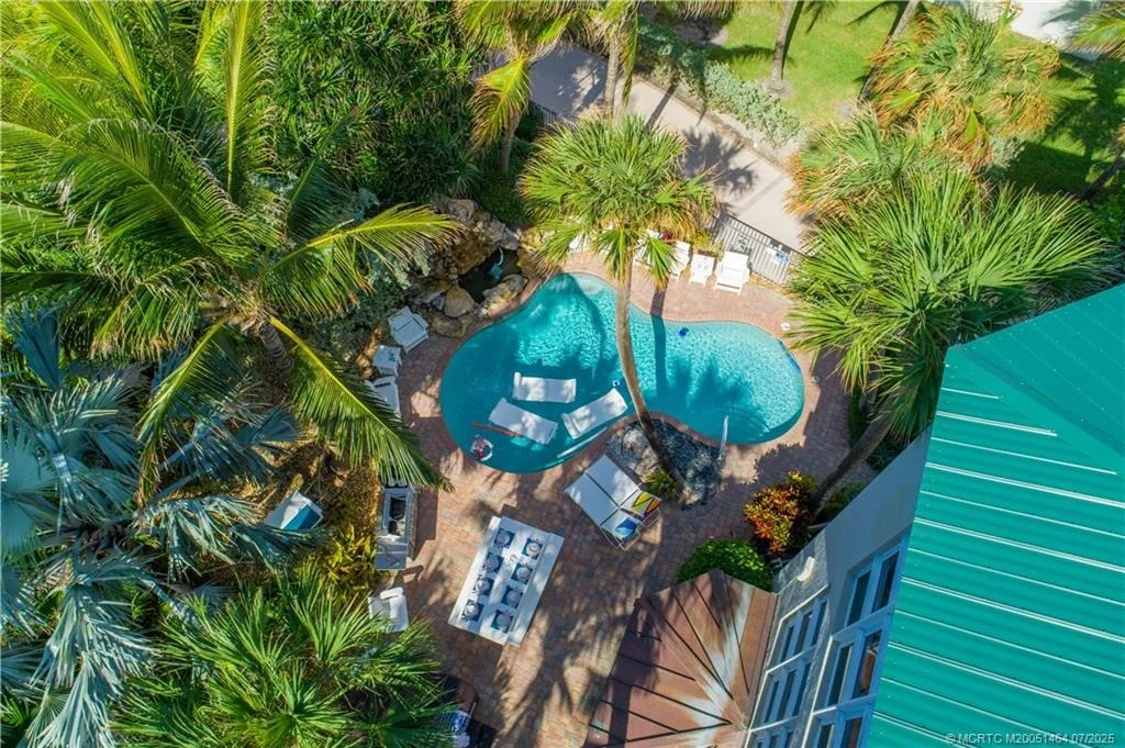 Photo of 4643 NE Ocean Boulevard