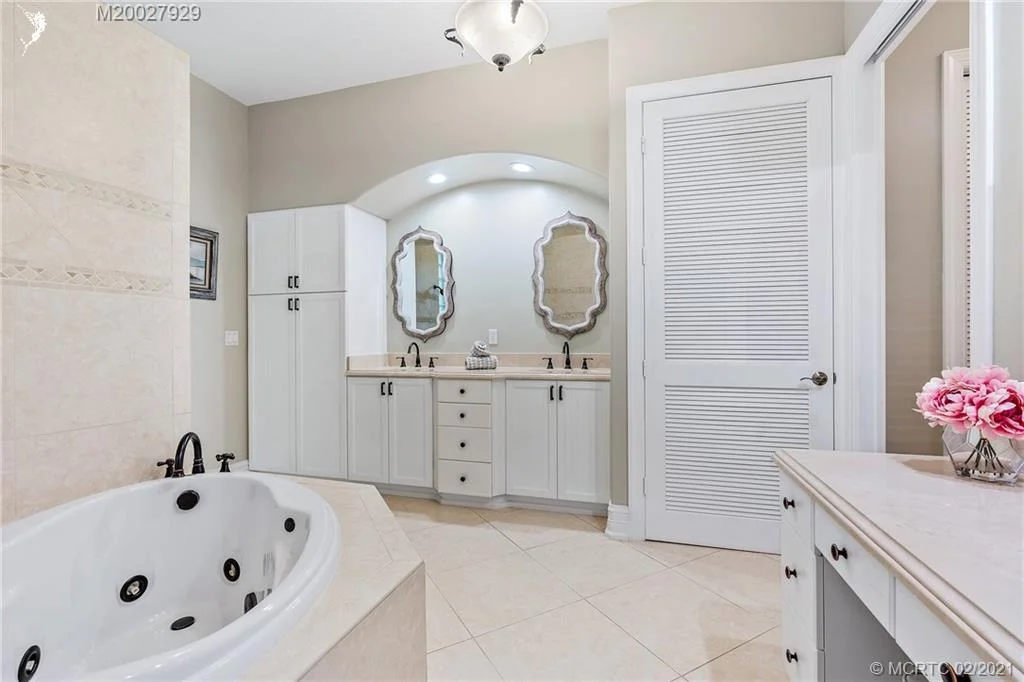 Photo of 2530 NW Britt Road