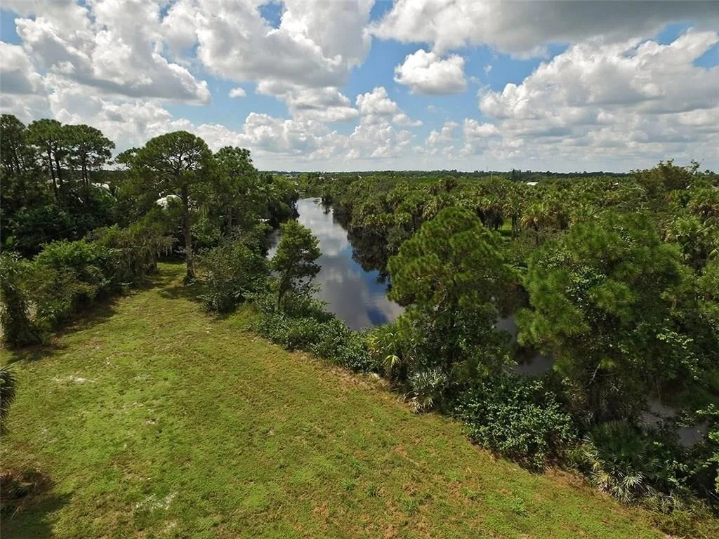 Photo of 191 SW Willow Lake Trail