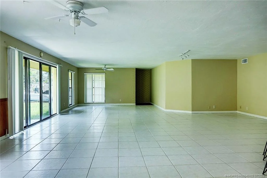 Photo of 700 SW Tanglewood Trail