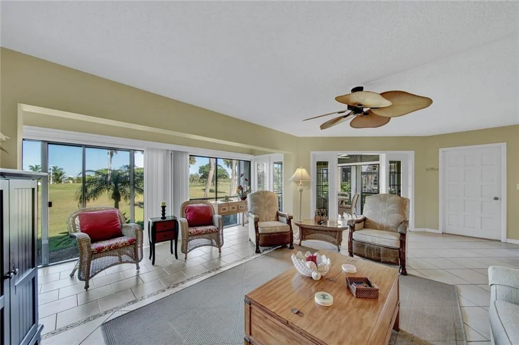 Photo of 333 NE Golfview Circle