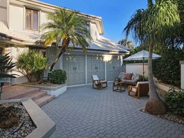Photo of 6541 SE HARBOR Circle