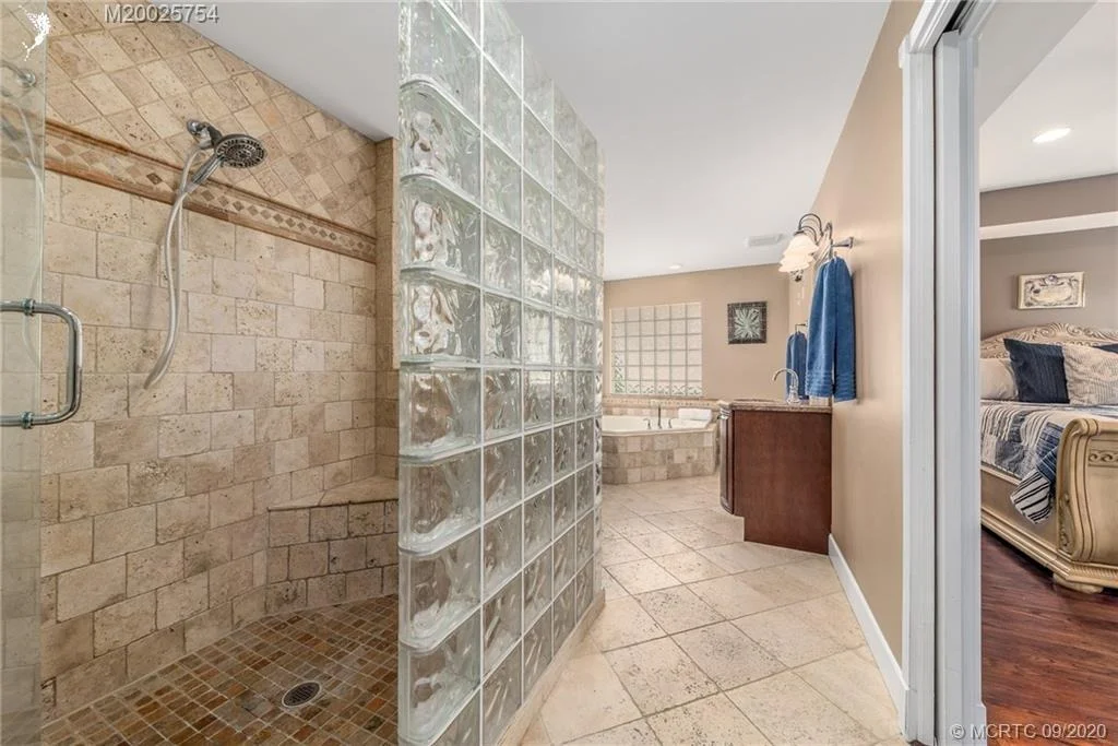 Photo of 1223 NW Spruce Ridge Drive