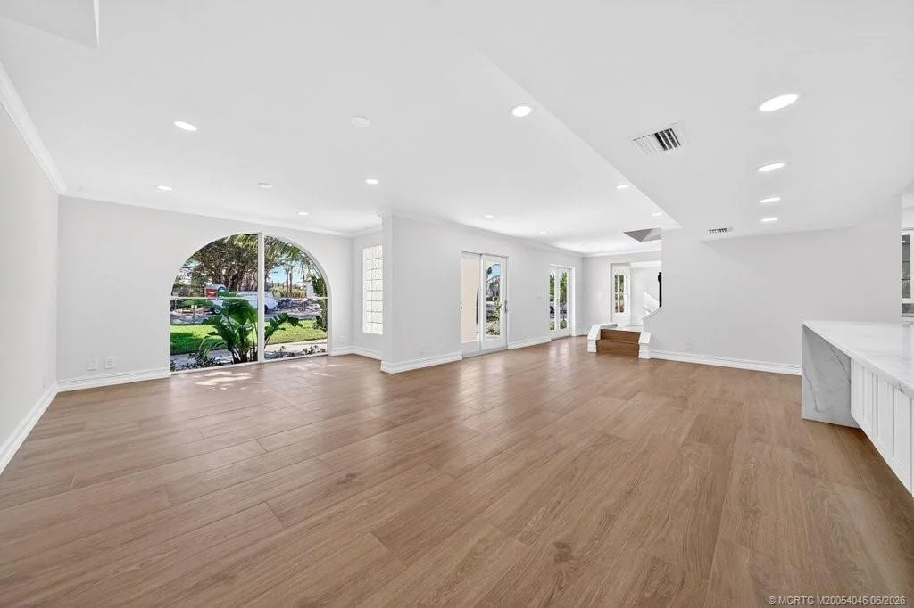 Photo of 37 E High Point Road