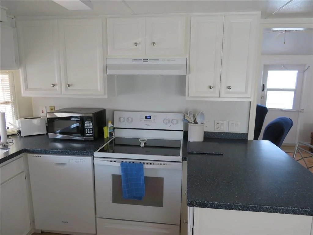 Photo of 15 Nettles Boulevard