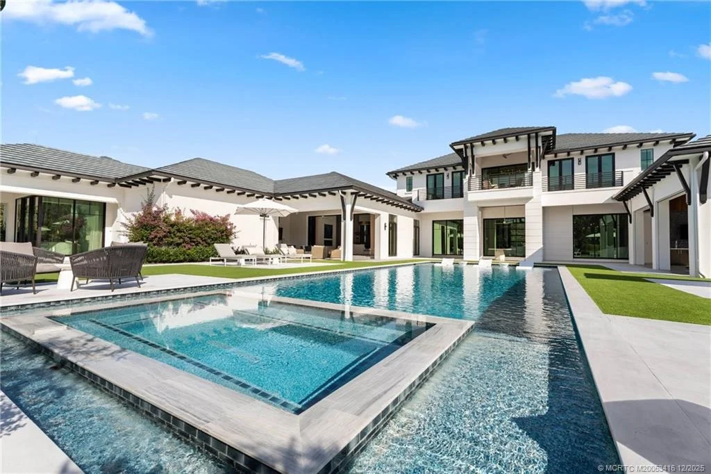 Photo of 210 Bears Club Drive