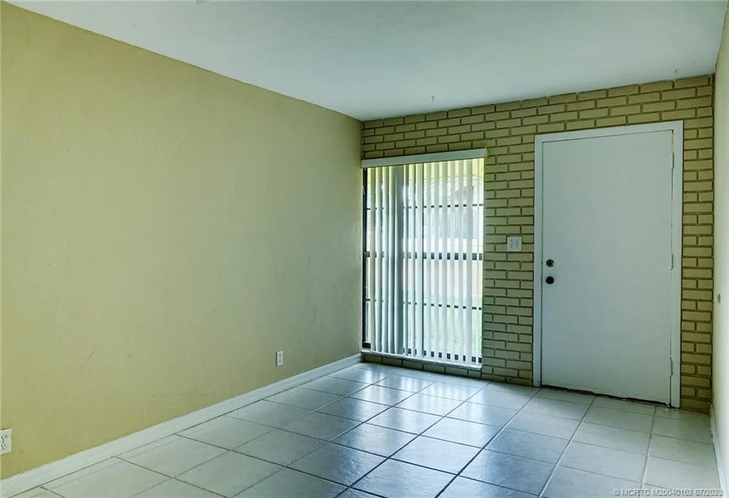 Photo of 700 SW Tanglewood Trail