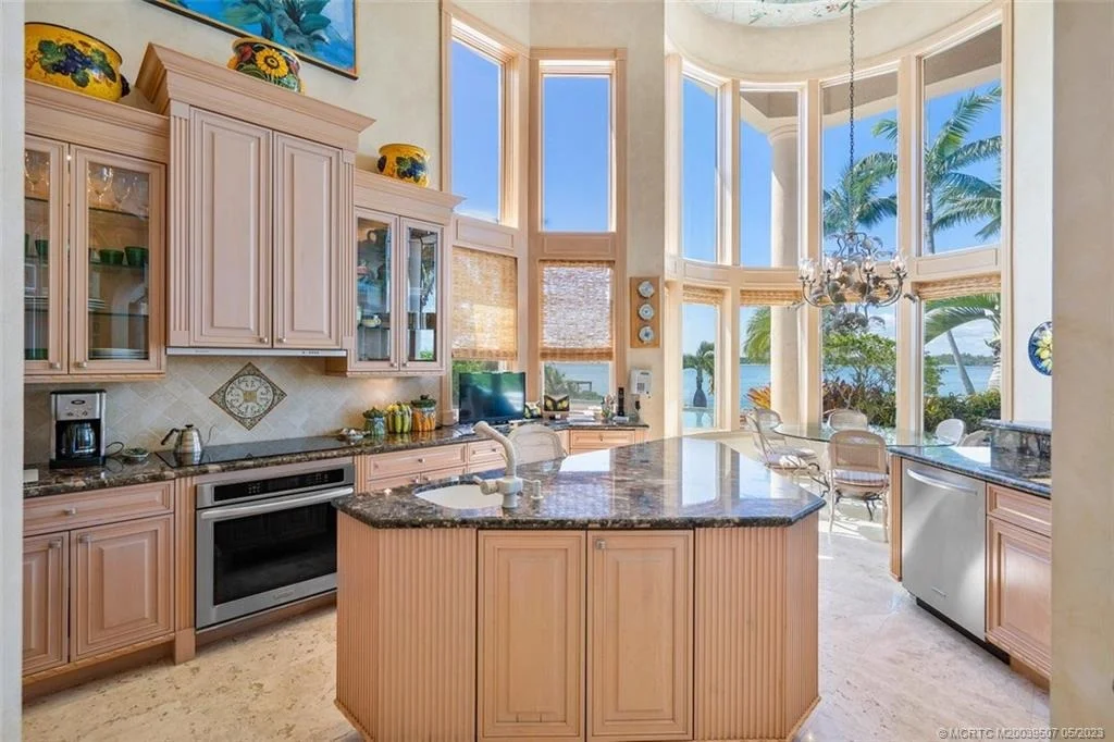 Photo of 7032 SE Harbor Circle