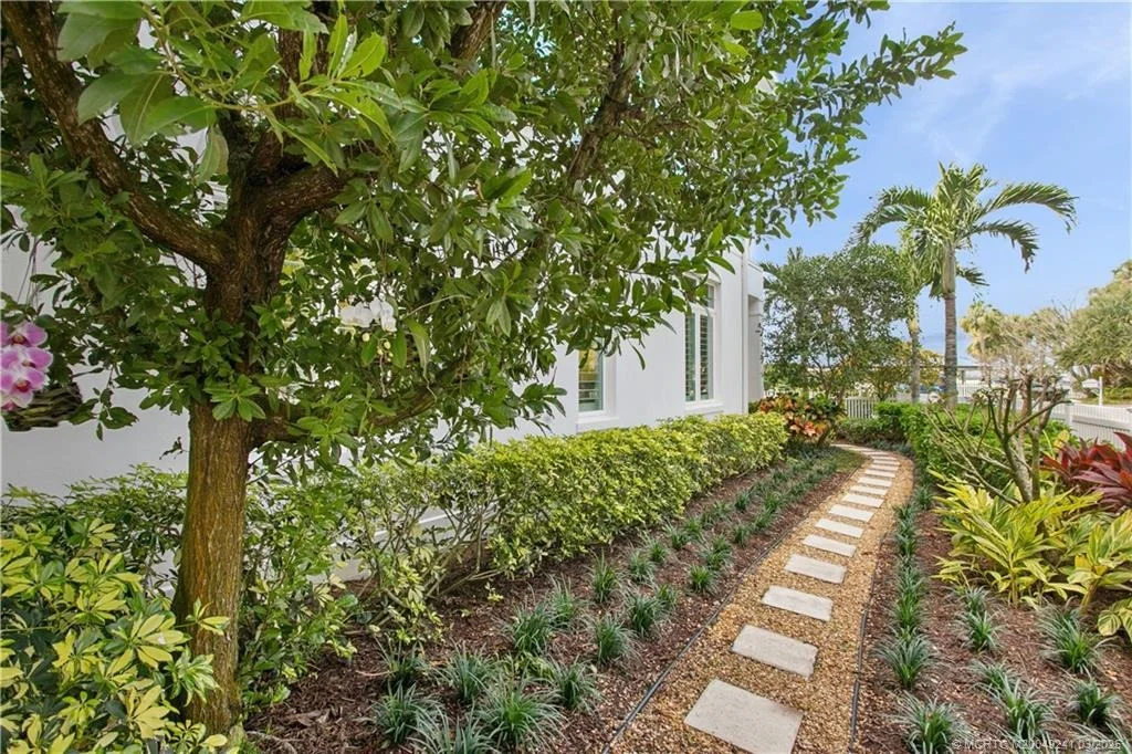 Photo of 21 SE River Lights Court
