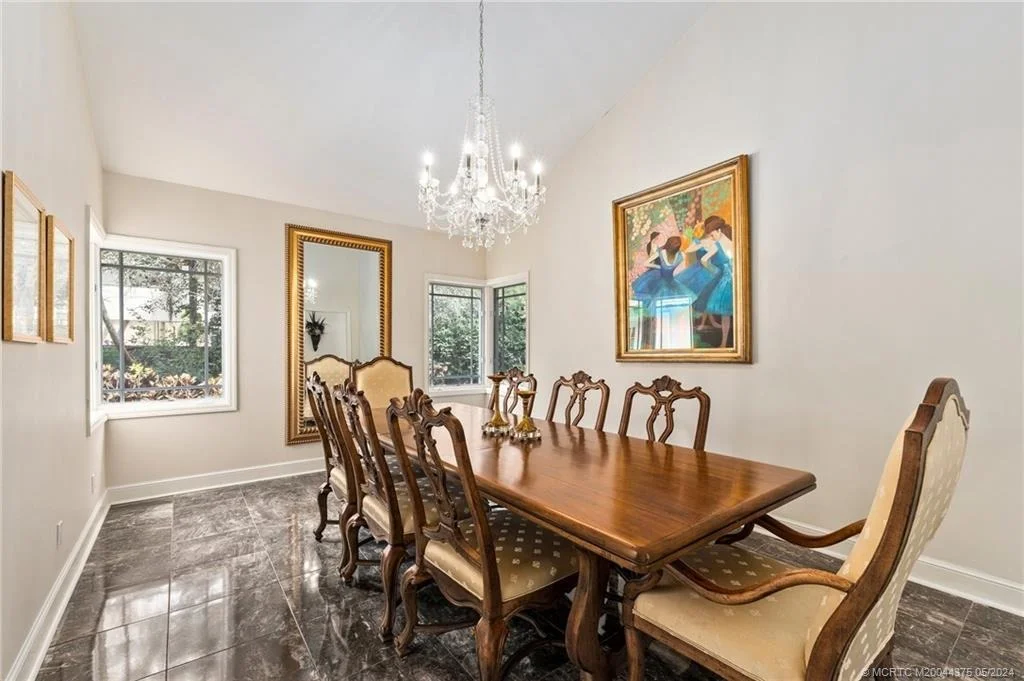 Photo of 12 Oakwood Drive