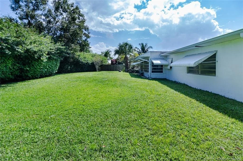 Photo of 2481 NW Everglades Boulevard