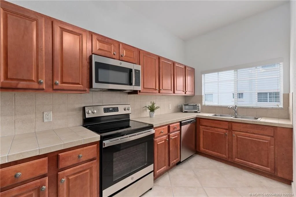Photo of Unit 101 at 528 7th Square