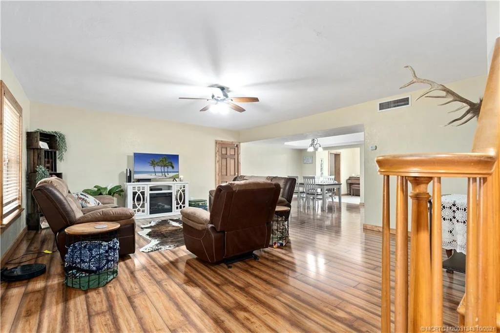 Photo of 2473 State Road 70 E