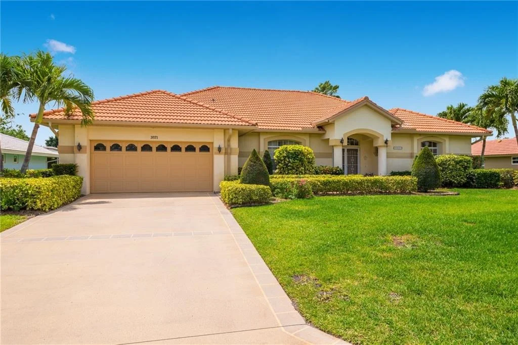 Photo of 3571 SE Fairway W