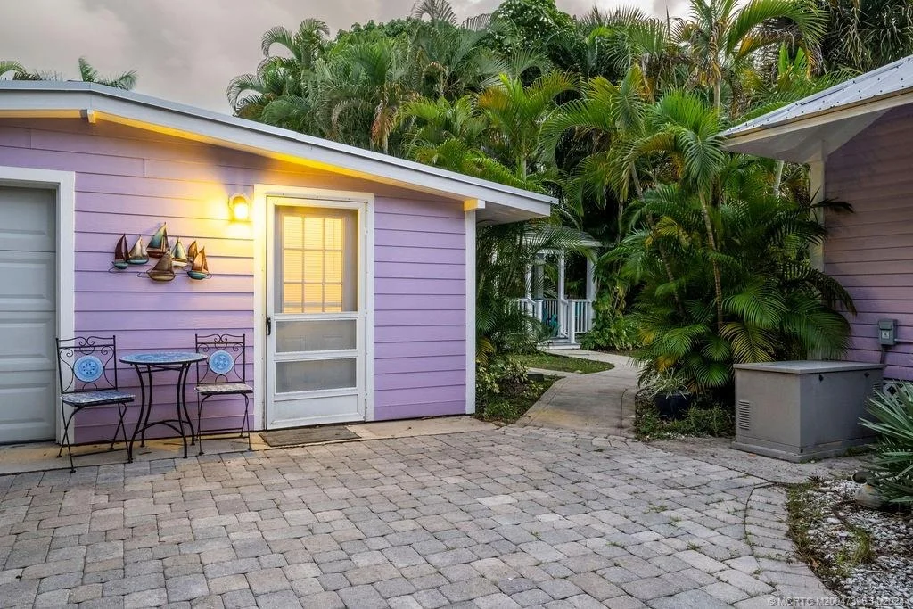 Photo of 535 SW Siesta Way