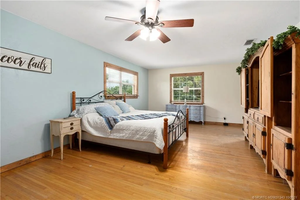 Photo of 2473 State Road 70 E