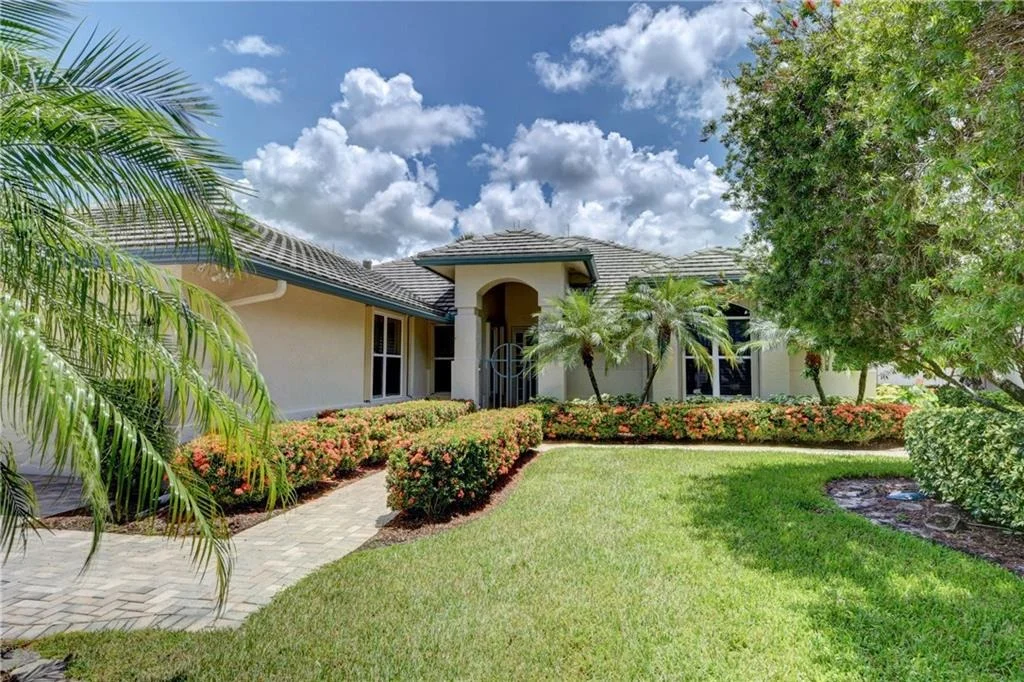 Photo of 3399 SE Cambridge Drive