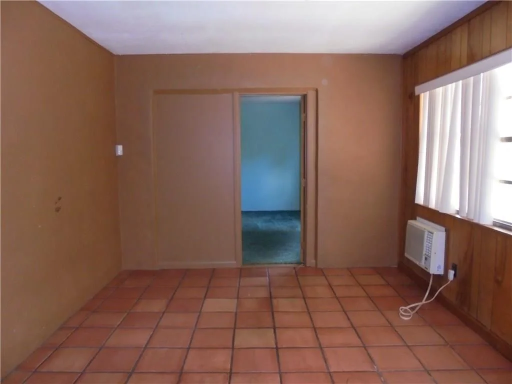 Photo of 1015 NE Oceanview Circle