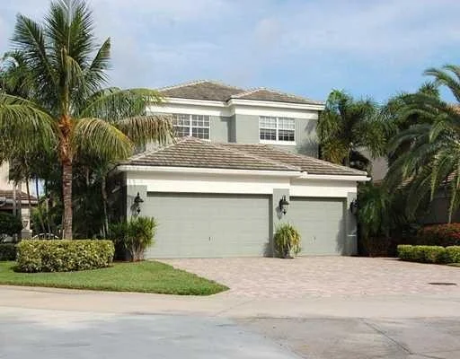 Photo of 17106 BAY Street