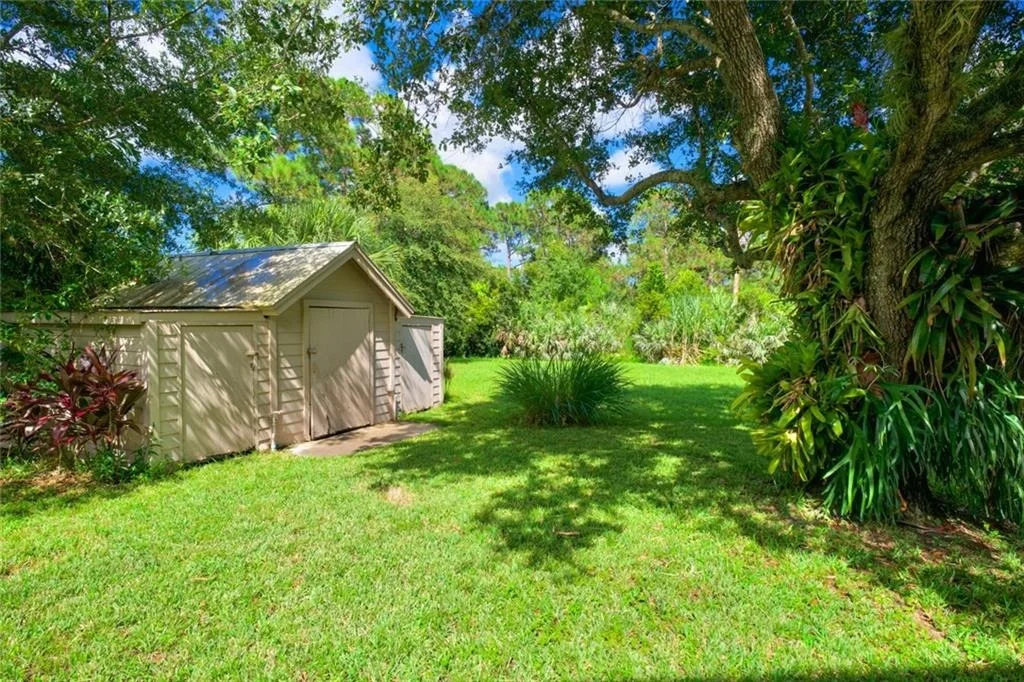 Photo of 143 SW Thrasher Way