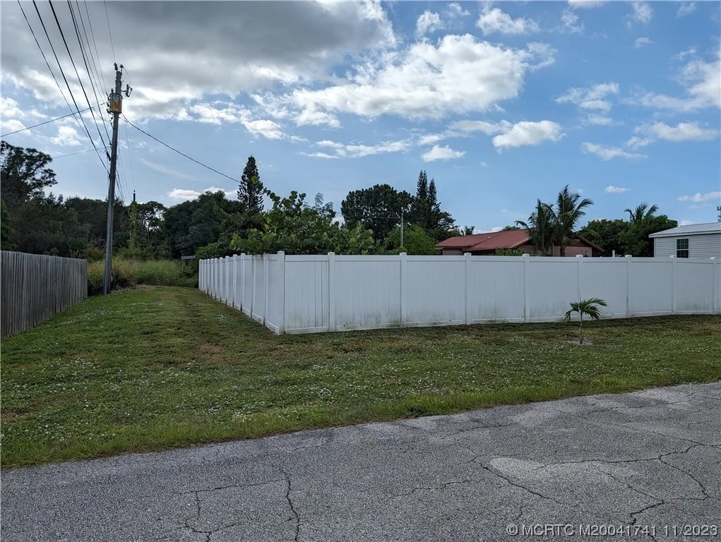 Photo of 5277 SE Driftwood Avenue