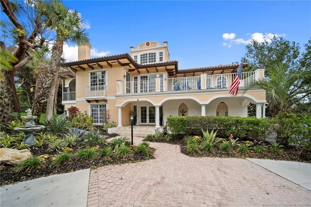 Photo of 6 Castle Hill Way
