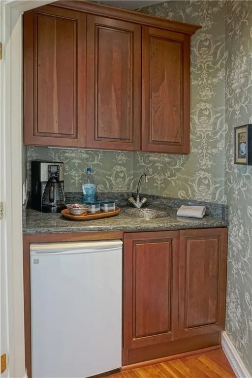 Photo of 49 W High Point Road