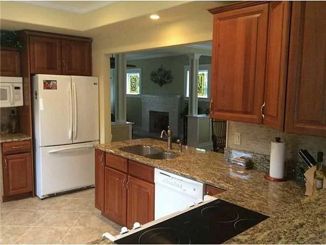 Photo of 1010 SE Riverside Drive