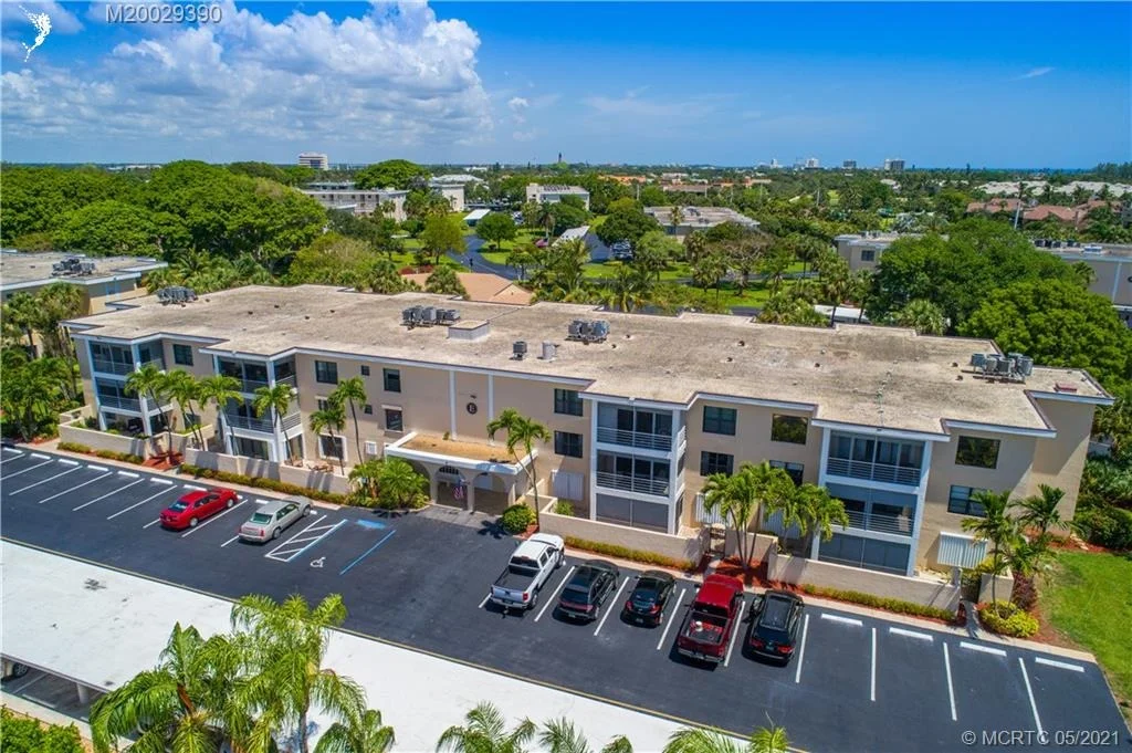 Photo of Unit 203E at 300 N Highway A1A
