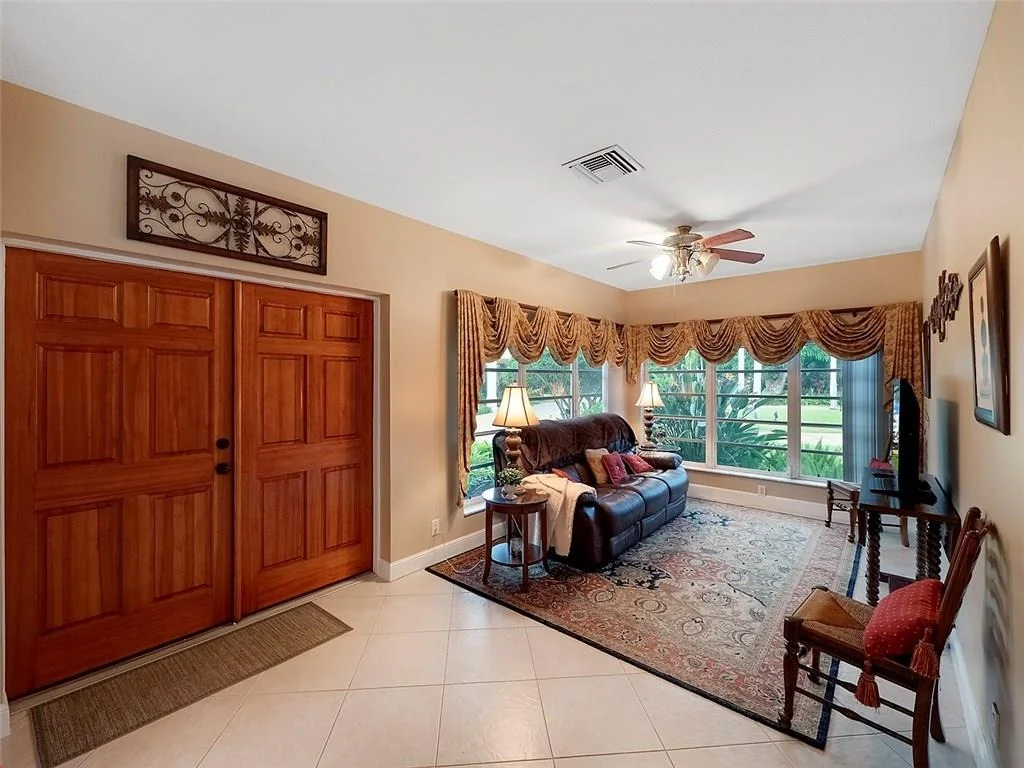 Photo of 1341 SE Riverside Drive