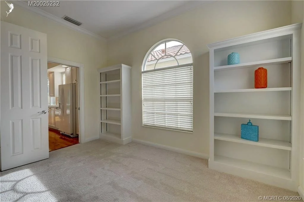 Photo of 1357 SW Eagleglen Place