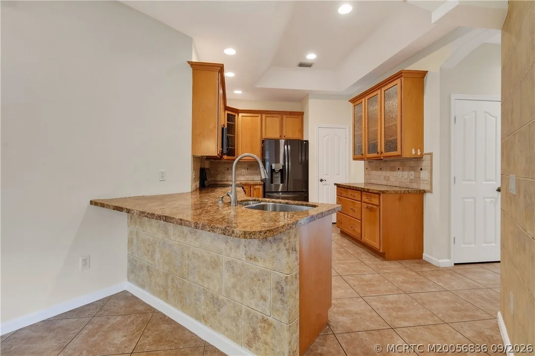 Photo of 480 NW Red Pine Way