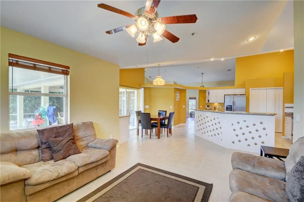 Photo of 864 SE Waterside Way
