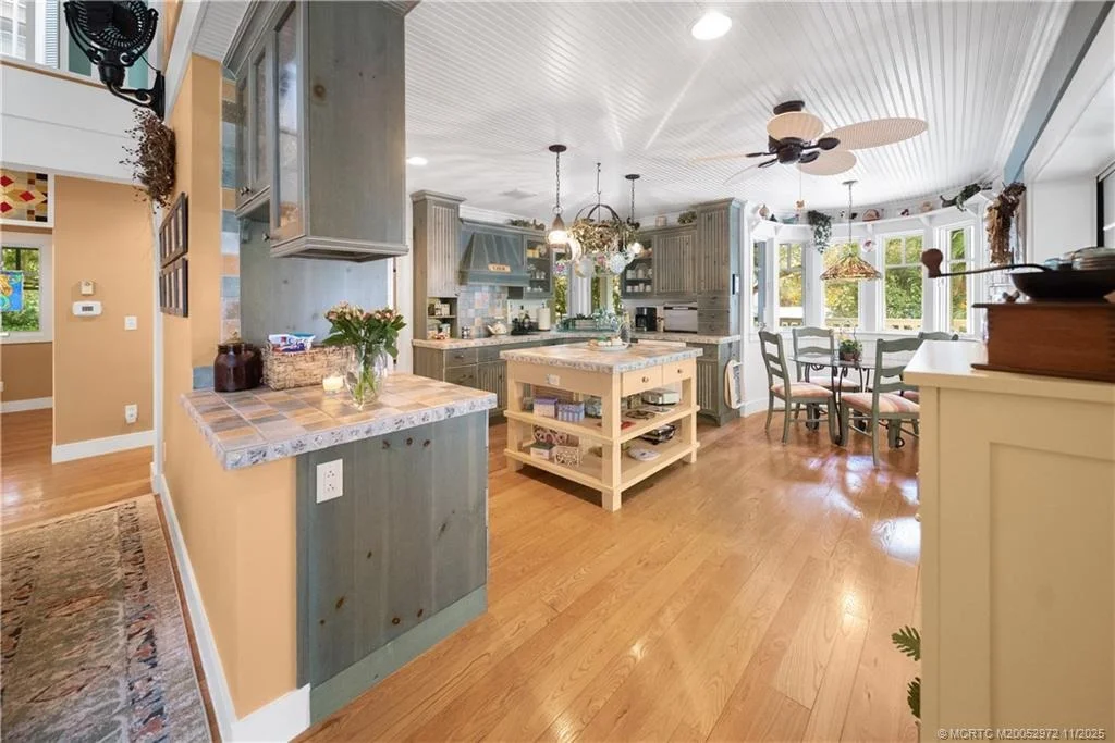 Photo of 12 Oak Hill Way