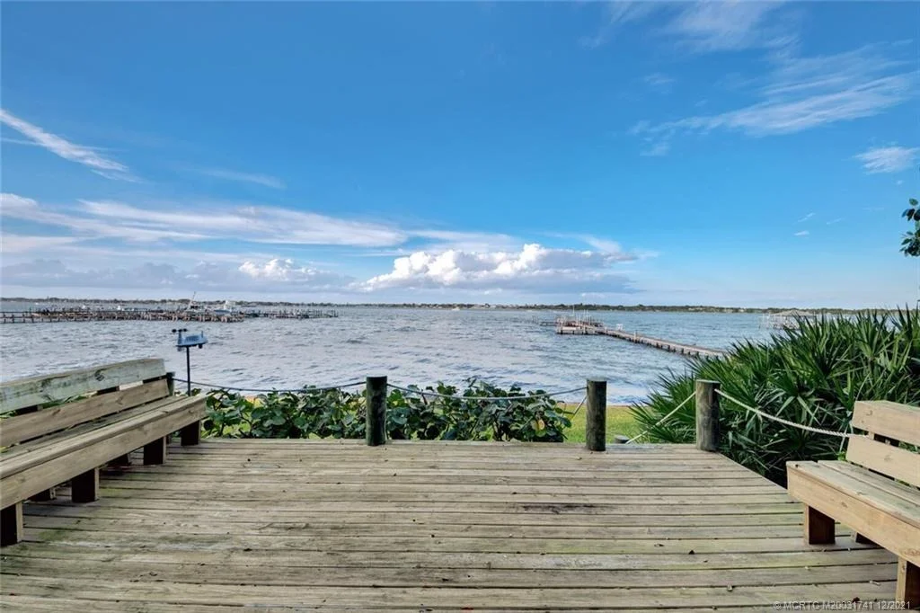 Photo of 21 SE Harbor Point Drive