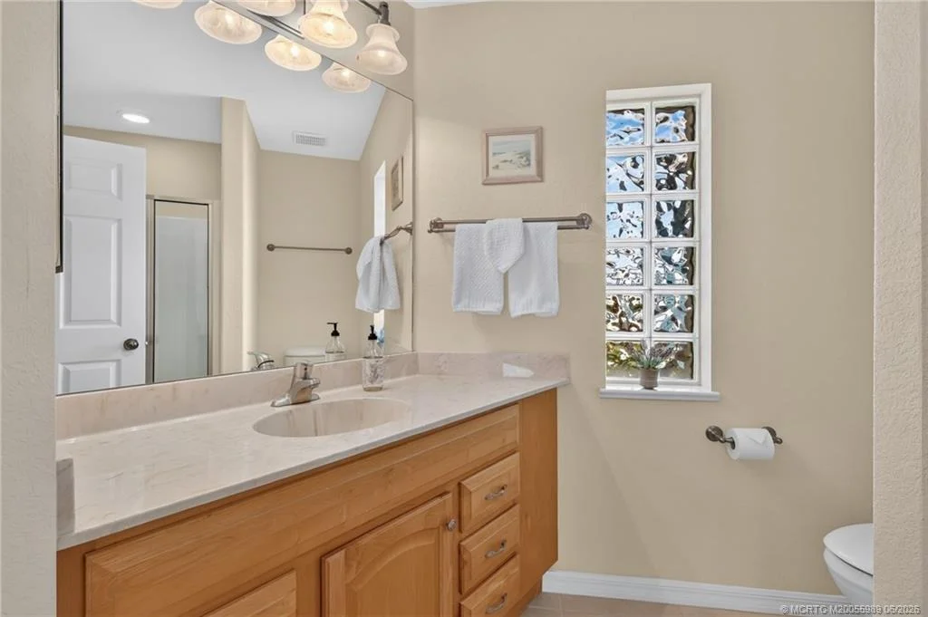 Photo of 184 Nettles Boulevard