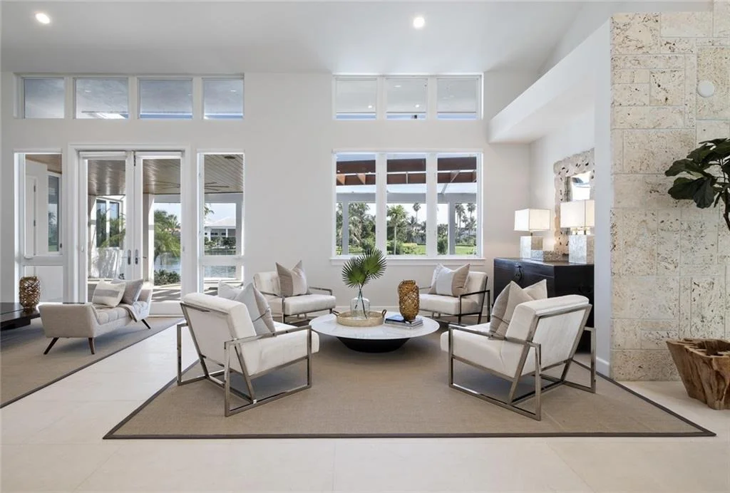 Photo of 7023 SE Harbor Circle
